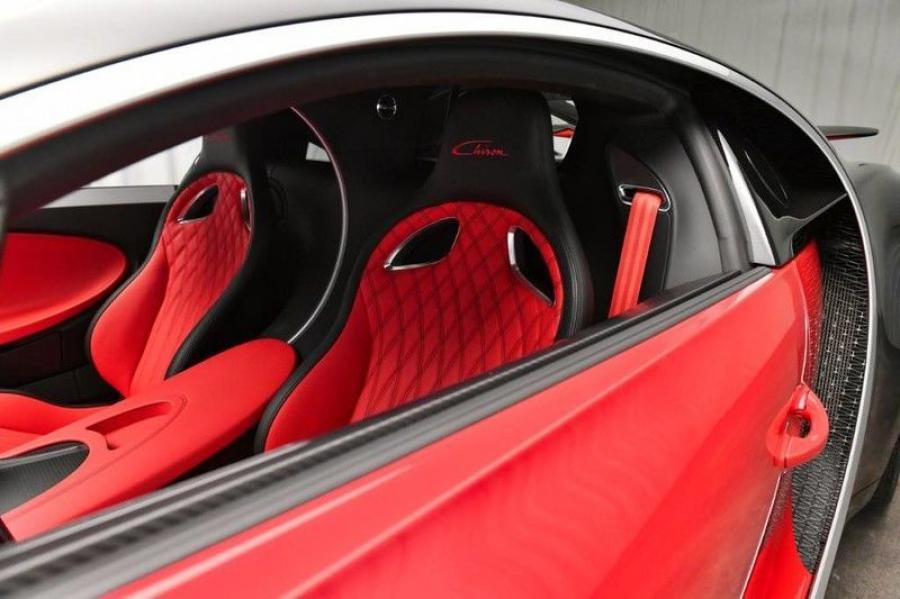 Интерьер Bugatti Chiron 2019 года  (фото 22 из 29)